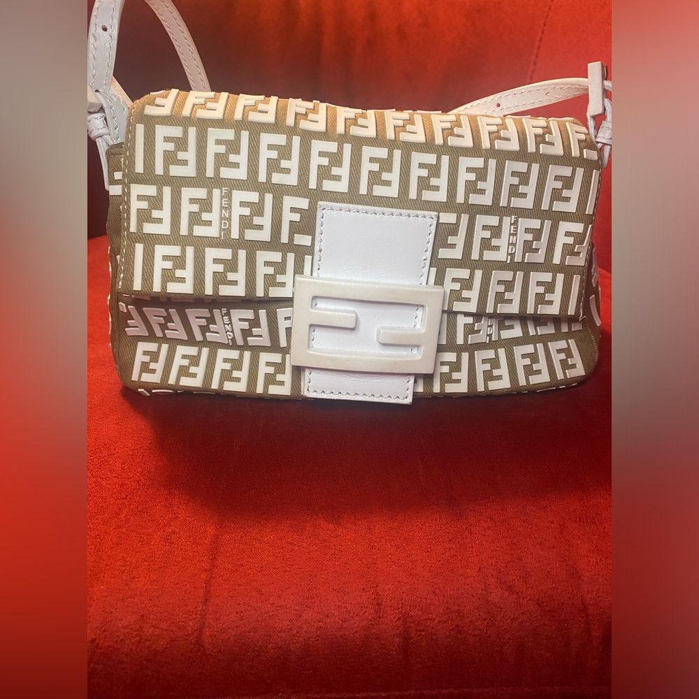 FENDI MINI MAMA BAGUETTE IN BEIGE CLOTH AND WHITE FF RUBBER MONOGRAM